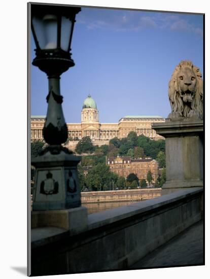 Budapest, Hungary-Oliviero Olivieri-Mounted Photographic Print