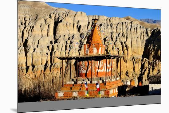 Buddhist stupa (chorten) near Tsarang village, Mustang, Nepal, Himalayas, Asia-null-Mounted Premium Photographic Print