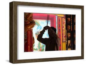 Buddhist worshipper burning incense sticks, Chua On Lang Taoist Temple-Godong-Framed Photographic Print