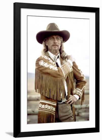 Buffalo Bill and les Indiens BUFFALO BILL AND THE INDIANS by RobertAltman with Paul Newman, 1976 (p-null-Framed Photo