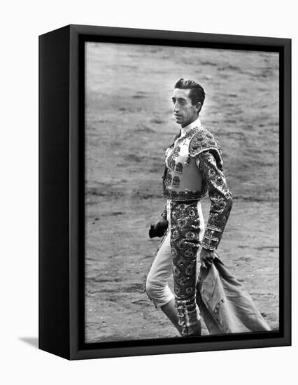 Bullfighter Manolete Accepting Applause of Crowd After Dispatching his Second Bull of the Afternoon-Tony Linck-Framed Stretched Canvas