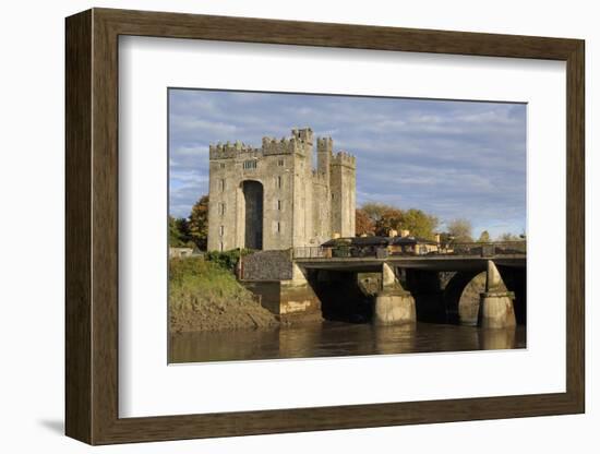 Bunratty Castle, County Clare, Munster, Republic of Ireland, Europe-Richard Cummins-Framed Photographic Print