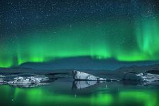 Icebergs under the Northern Lights-Burben-Photographic Print