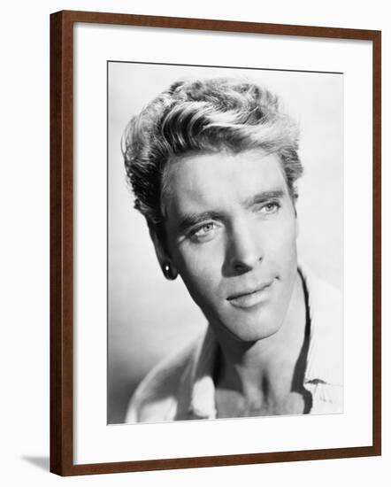 Burt Lancaster, The Crimson Pirate, 1952-null-Framed Photographic Print