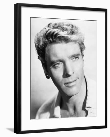 Burt Lancaster, The Crimson Pirate, 1952-null-Framed Photographic Print