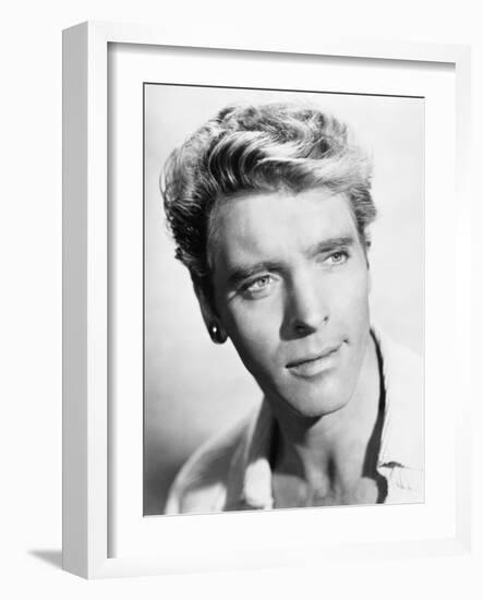 Burt Lancaster, The Crimson Pirate, 1952-null-Framed Photographic Print