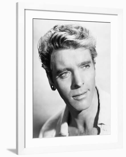 Burt Lancaster, The Crimson Pirate, 1952-null-Framed Photographic Print