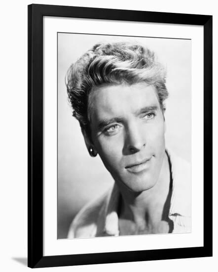 Burt Lancaster, The Crimson Pirate, 1952-null-Framed Photographic Print