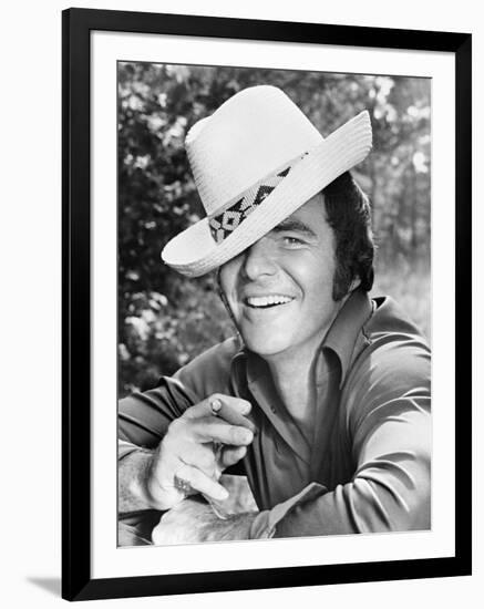 Burt Reynolds, 1973-null-Framed Photographic Print