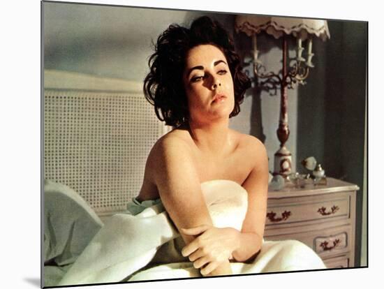 Butterfield 8, Elizabeth Taylor, 1960-null-Mounted Photo