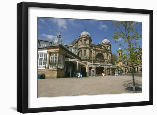 Buxton Opera House, Derbyshire-Peter Thompson-Framed Photographic Print