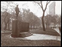 David Glasgow Farragut Statue in Madison Square Park, New York, c.1905-Byron Company-Giclee Print