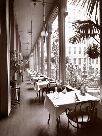 The Veranda at the Park Avenue Hotel, 1901 or 1902
