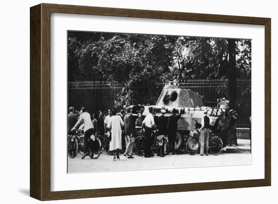 Bystanders Examining an Abandoned Tank on the Rue De Medicis, Liberation of Paris, August 1944-null-Framed Giclee Print