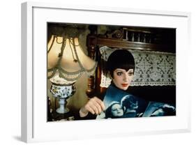 Cabaret, Liza Minnelli, 1972-null-Framed Photo