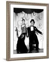 Cabaret, Liza Minnelli, Joel Grey, 1972-null-Framed Photo