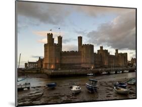 Caernarfon Castle, Caernarfon, UNESCO World Heritage Site, Wales, United Kingdom, Europe-John Woodworth-Mounted Photographic Print