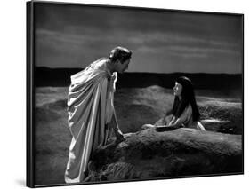 CAESAR AND CLEOPATRA, 1945 directed by GABRIEL PASCAL Claude Rains and Vivien Leigh (b/w photo)-null-Framed Photo