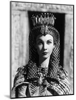 Caesar and Cleopatra, 1945-null-Mounted Photographic Print