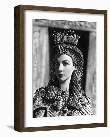 CAESAR AND CLEOPATRA, 1945-null-Framed Photo