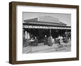 Cafe Du Monde-null-Framed Premium Photographic Print