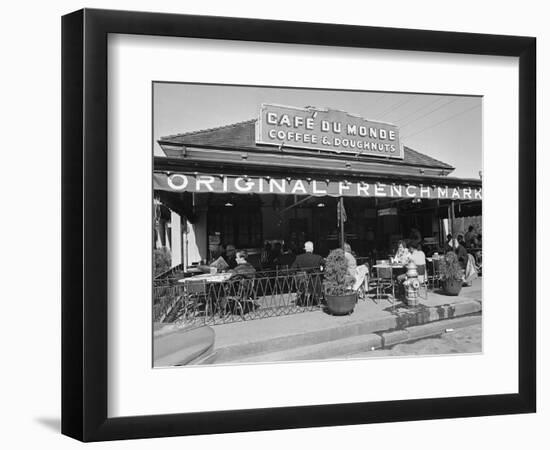 Cafe Du Monde-null-Framed Premium Photographic Print