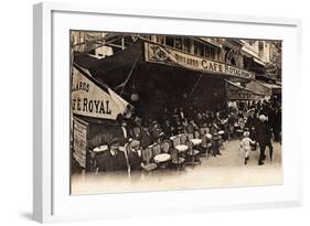 Cafe Royal, Montmartre, 1900-null-Framed Giclee Print