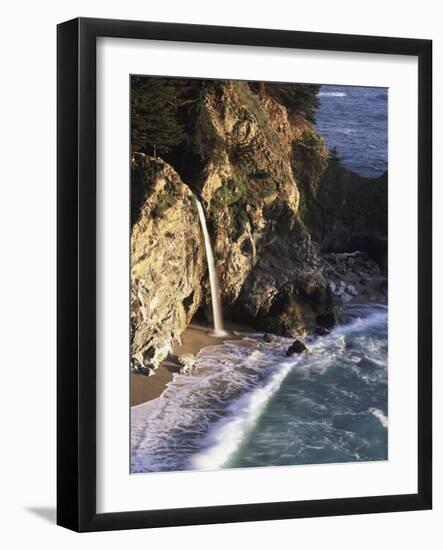 California, Big Sur Coast, Julia Pfeiffer Burns Sp, Mcway Falls-Christopher Talbot Frank-Framed Photographic Print