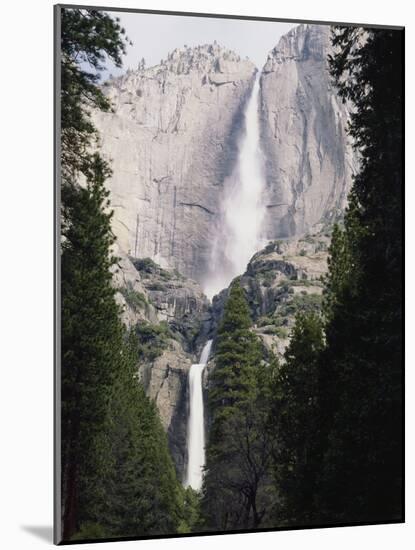 California, Sierra Nevada Mts, Yosemite National Park, Yosemite Falls-Christopher Talbot Frank-Mounted Photographic Print