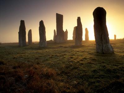 https://imgc.allpostersimages.com/img/posters/callanish-standing-stones-isle-of-lewis-outer-hebrides-scotland_u-L-P7LRE80.jpg?artPerspective=n
