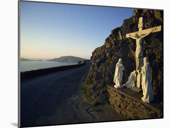 Calvary of Christ Roadside Shrine, Slea Head, County Kerry, Munster, Republic of Ireland, Europe-Dominic Harcourt-webster-Mounted Photographic Print