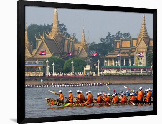 Cambodian Racers Row Their Wooden Boat-Heng Sinith-Framed Photographic Print