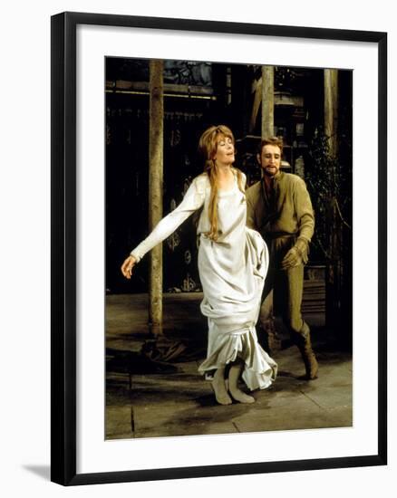 Camelot, Vanessa Redgrave As Queen Guenevere, Richard Harris As King Arthur, 1967-null-Framed Photo