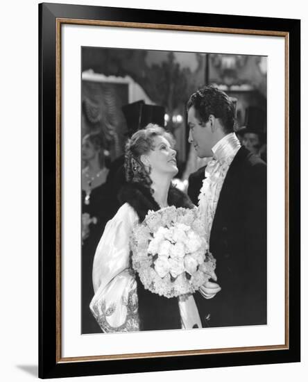 Camille by George Cukor, based on a novel by Alexandre Dumas son, with Greta Garbo, Robert Taylor, -null-Framed Photo