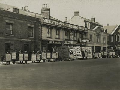 https://imgc.allpostersimages.com/img/posters/campaign-boards-outside-salisbury-press-and-printing-works-during-the-general-election_u-L-PUWK9V0.jpg?artPerspective=n