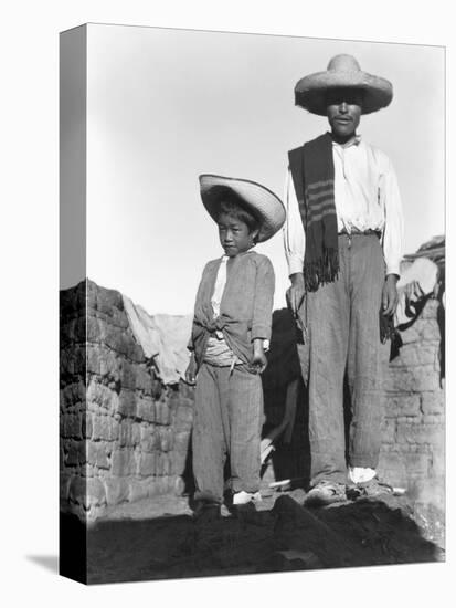 Campesino and Son, State of Veracruz, Mexico, 1927-Tina Modotti-Stretched Canvas