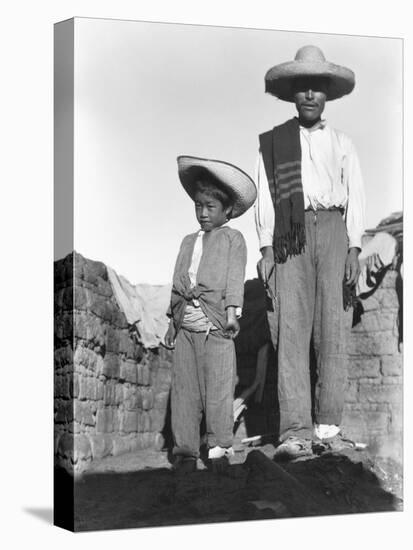 Campesino and Son, State of Veracruz, Mexico, 1927-Tina Modotti-Stretched Canvas