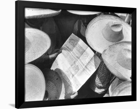 Campesinos Reading El Machete, Mexico City, 1929-Tina Modotti-Framed Giclee Print