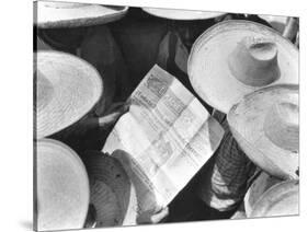 Campesinos Reading El Machete, Mexico City, 1929-Tina Modotti-Stretched Canvas