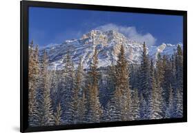 Canada, Alberta, Jasper National Park. Mount Kerkeslin in Canadian Rocky Mountains.-Jaynes Gallery-Framed Photographic Print