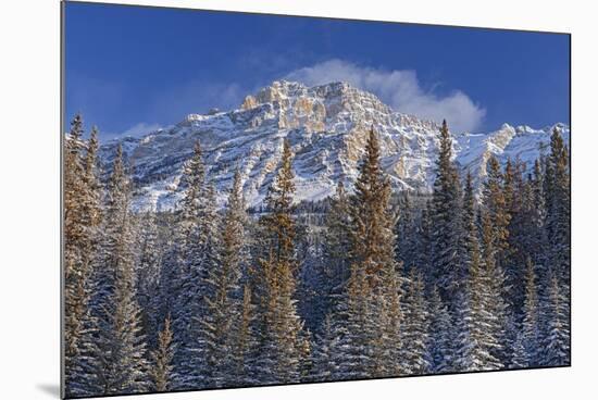 Canada, Alberta, Jasper National Park. Mount Kerkeslin in Canadian Rocky Mountains.-Jaynes Gallery-Mounted Photographic Print