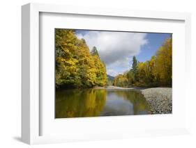 Canada, British Columbia, Vancouver Island, Cowichan Valley-Kevin Oke-Framed Photographic Print