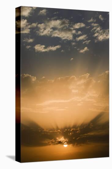 Canada, Quebec. God rays at sunset.-Jaynes Gallery-Stretched Canvas