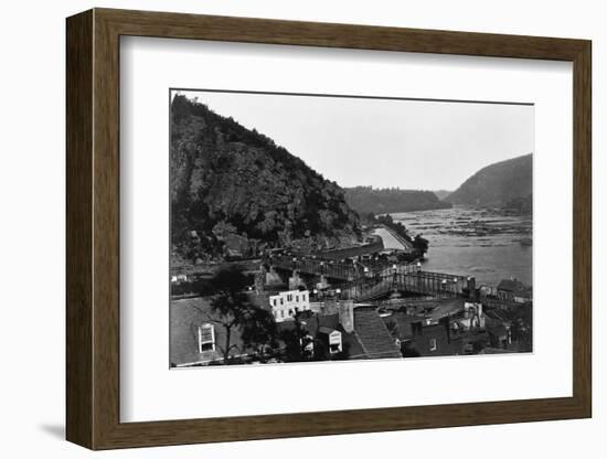 Canal-null-Framed Photographic Print