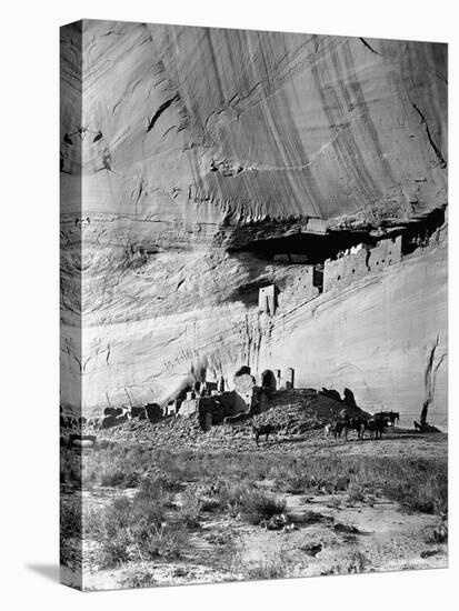 Canyon de Chelly Cliff Dwellings-null-Stretched Canvas