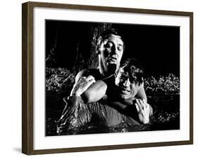 Cape Fear, Robert Mitchum, Gregory Peck, 1962-null-Framed Photo