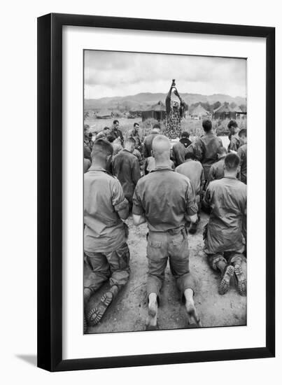 Capt. Bill Carpenter and Members of the 101st Airborne at Outdoor Catholic Mass, Vietnam, 1966-Larry Burrows-Framed Photographic Print