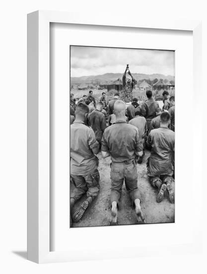 Capt. Bill Carpenter and Members of the 101st Airborne at Outdoor Catholic Mass, Vietnam, 1966-Larry Burrows-Framed Photographic Print