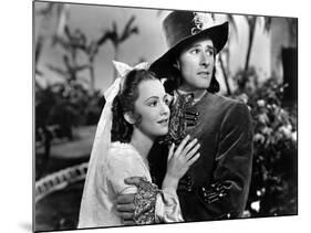 Captain Blood, Olivia De Havilland, Errol Flynn, 1935-null-Mounted Photo