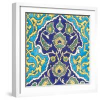 Carreau à frise de lambrequins bleu et turquoise imbriqués-null-Framed Giclee Print